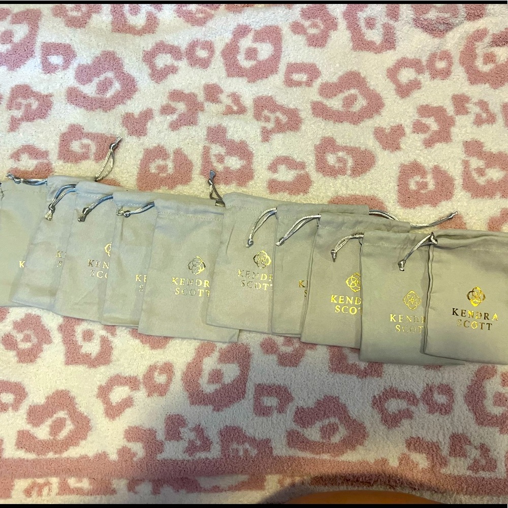 Set of 20 Kendra Scott Jewelry Pouches!!
